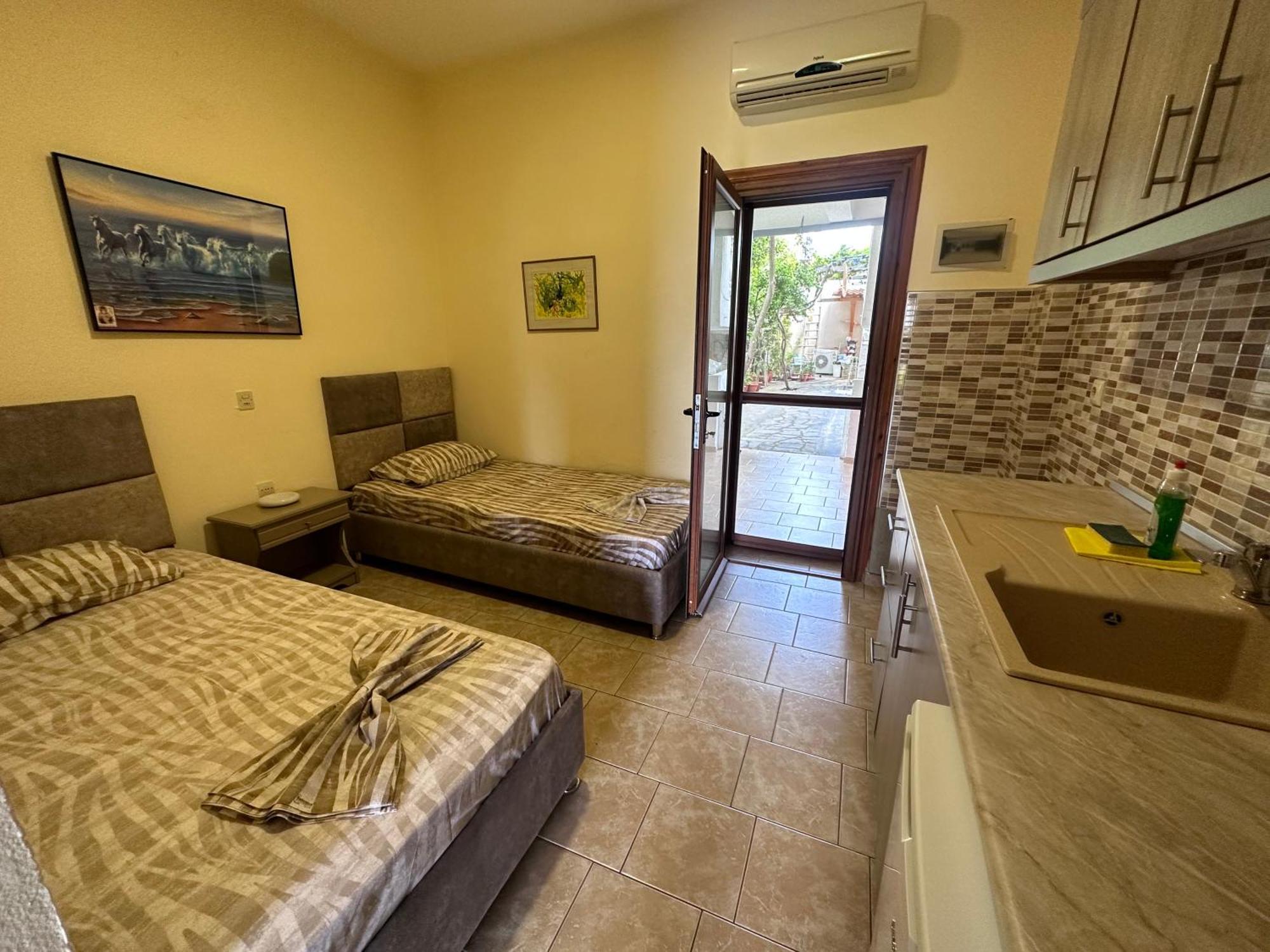 The Flower Apartments Торони Екстериор снимка